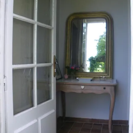 Bed & Breakfast La Metairie Du Pont 4*